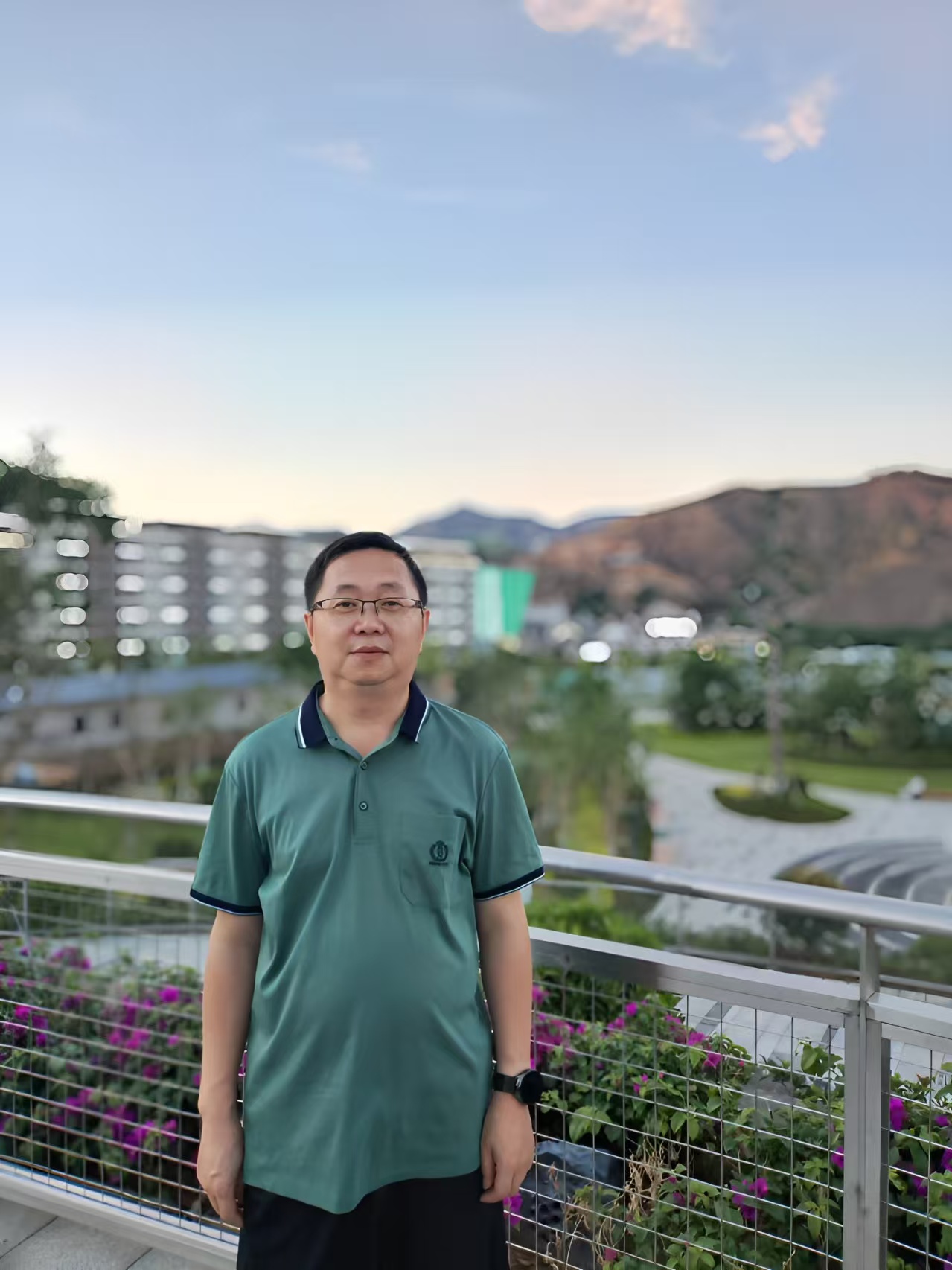 “组团式”帮扶教师——何光红